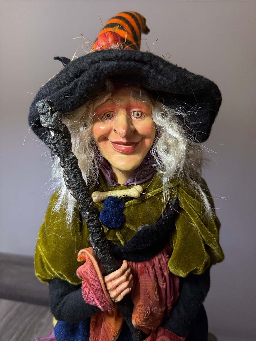 Vintage Halloween fall witch decor. - Picture 2 of 6